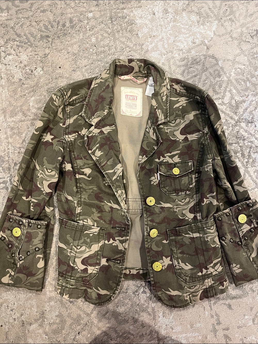 Levi's Green Camouflage Button-Front Jacket Size Small Runs Small